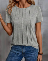 Top mit plissiertem Ausschnitt und kurzen Ärmeln