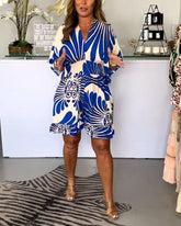 Overall mit V-Ausschnitt und Modedruck