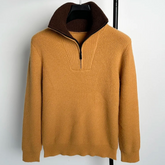 Hochgeschlossener Herren-Strickpullover mit Reißverschluss