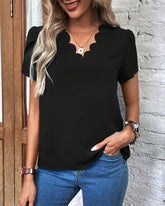 Schlichtes Kurzarmkleid mit V-Ausschnitt