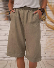 Einfarbige Damen-Shorts mit geradem Bein