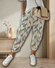 Entspannte Hose mit Blattmuster