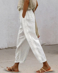 Schlichte Spitzenhose