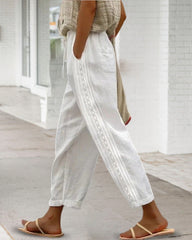 Schlichte Spitzenhose