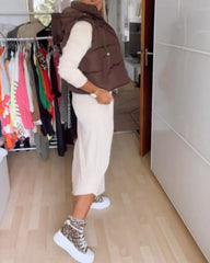 Schlichter Mantel mit Kapuze