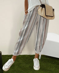 Mehrfarbige Hose mit Streifendruck