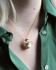 Maus in meinem Teekannen-Schmuckset