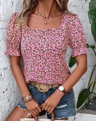 Kurzarmbluse mit Blumenmuster und quadratischem Ausschnitt