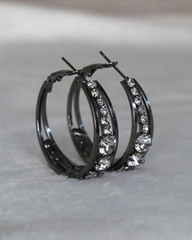 Creolen mit eingearbeiteten Strasssteinen