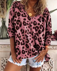 Langarm-T-Shirt mit Leopardenmuster und V-Ausschnitt