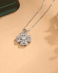 Glücksbringer mit Halskette und Ohrringen