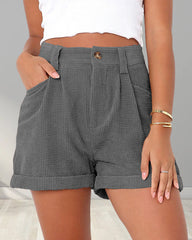 Einfarbige Cordshorts mit hoher Taille