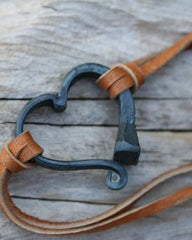 Handgefertigtes Liebes-Hufeisen-Nagelarmband