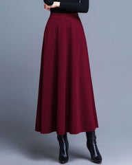 Langer, einfarbiger Rock mit hoher Taille