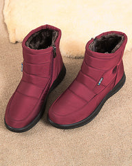 Flache kurze Schneestiefel