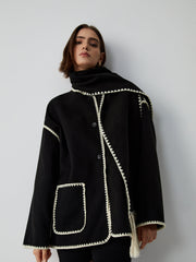 Blazer mit Kontrastfarbe und passendem Schal