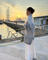 Selina – Der elegante, glitzernde Seiden-Cardigan